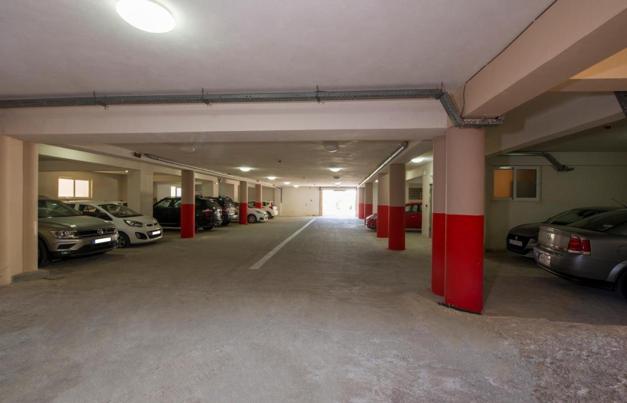 Isida Hotel Agia Marina Екстер'єр фото