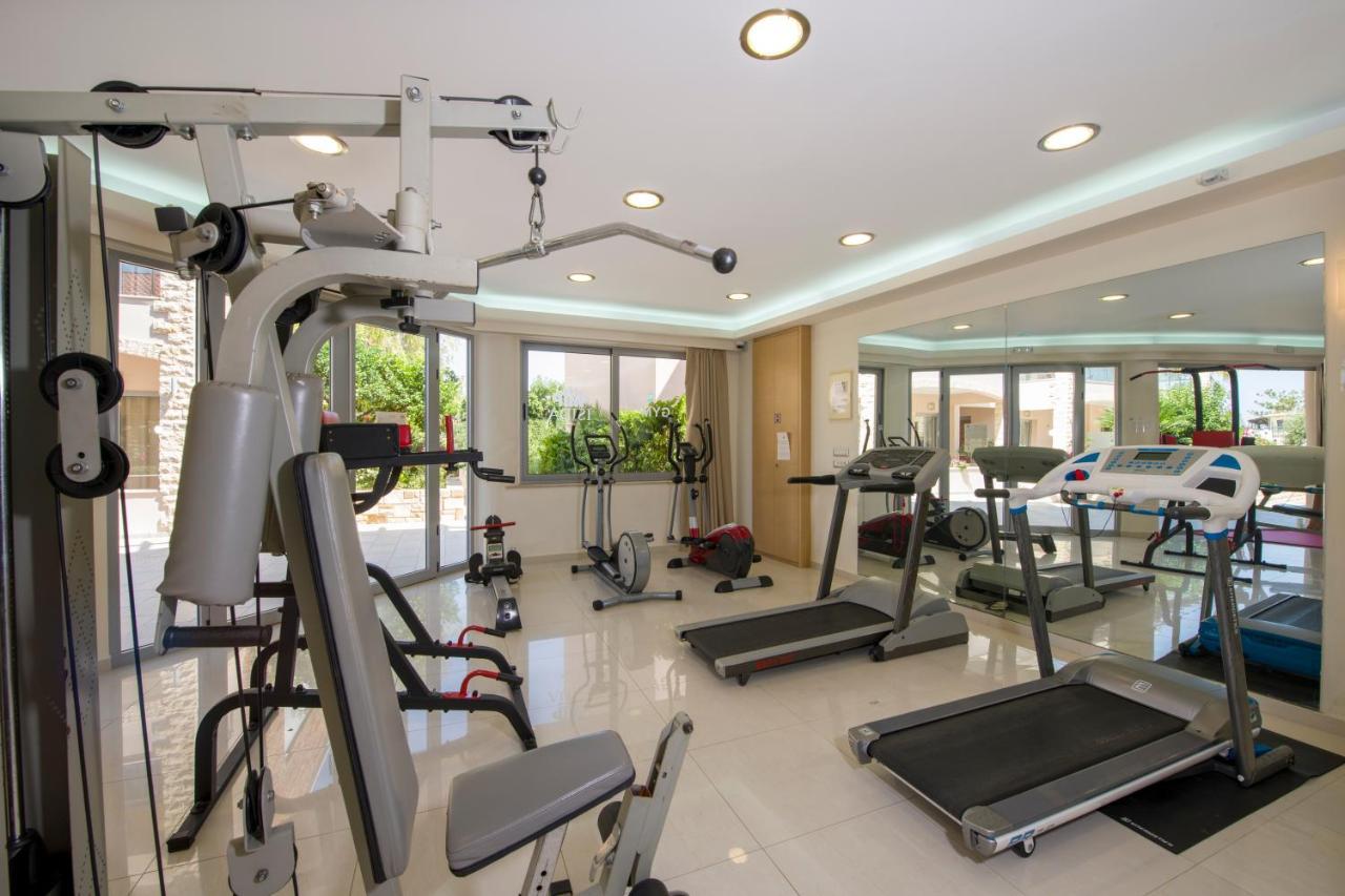 Isida Hotel Agia Marina Екстер'єр фото