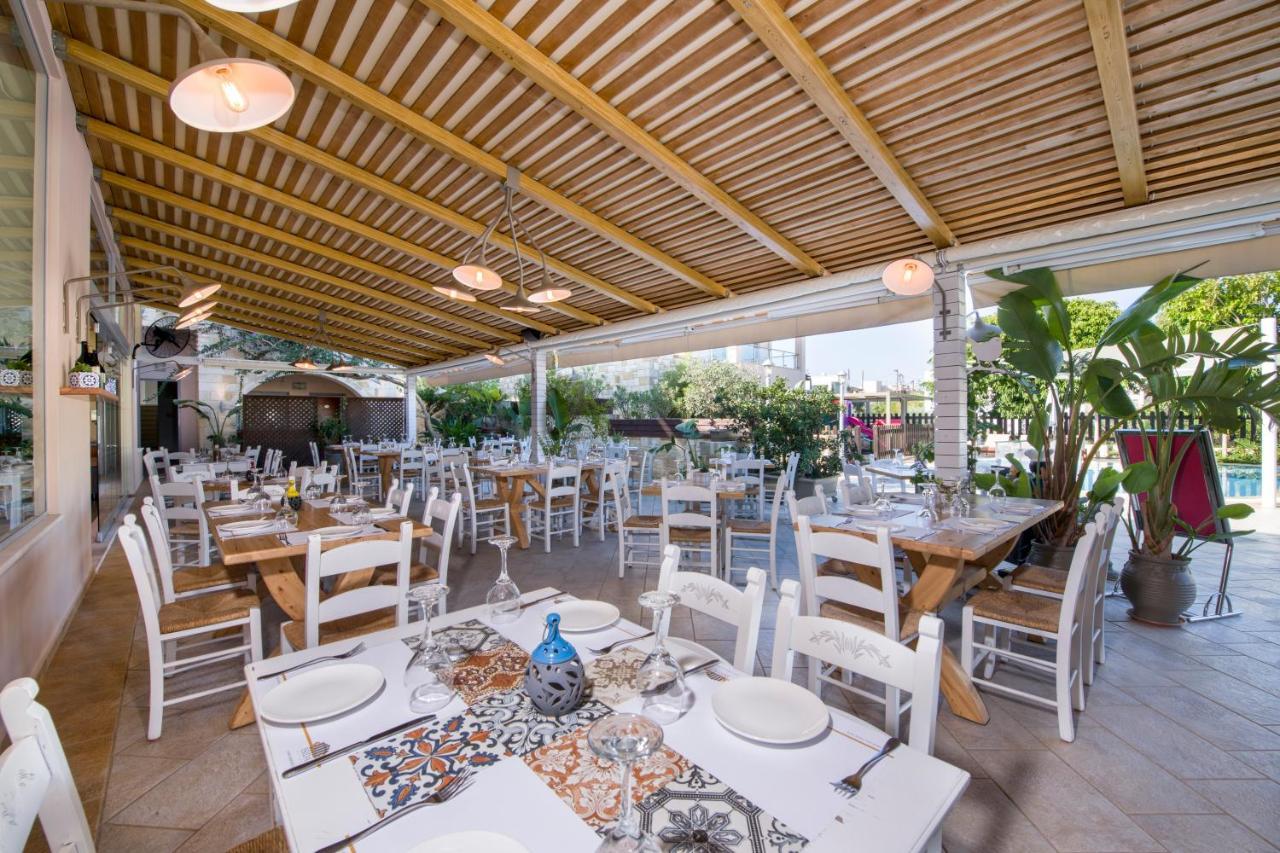 Isida Hotel Agia Marina Екстер'єр фото