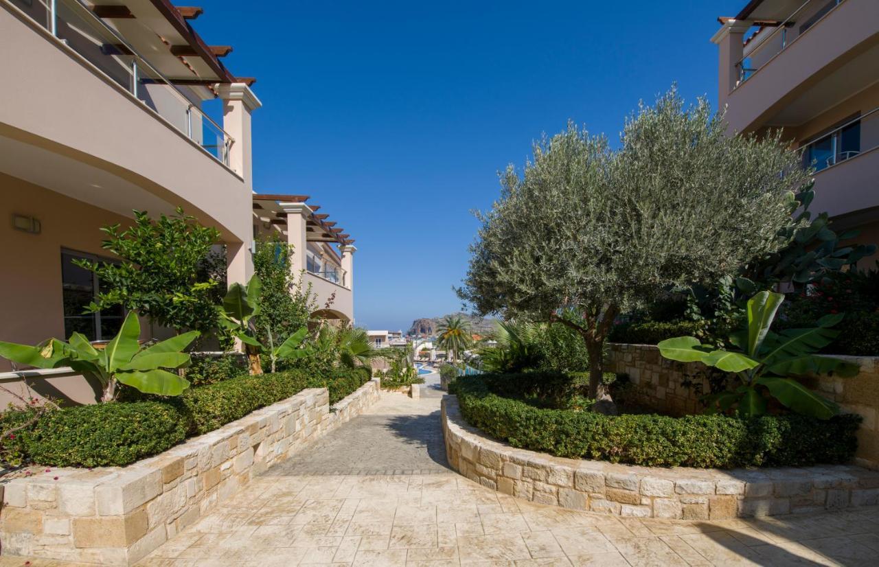 Isida Hotel Agia Marina Екстер'єр фото