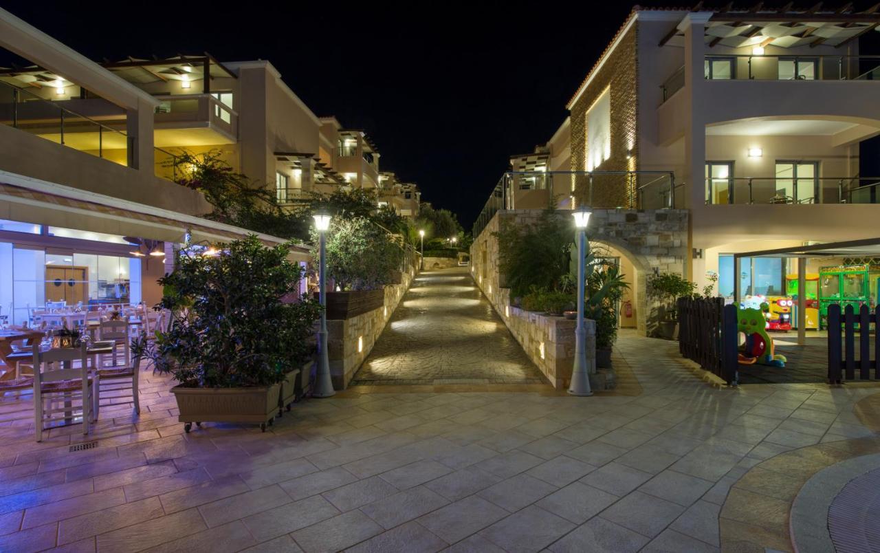 Isida Hotel Agia Marina Екстер'єр фото