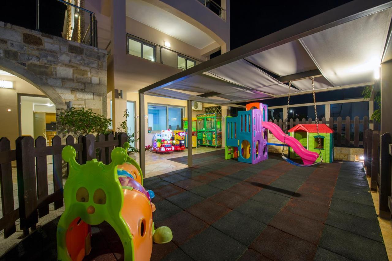 Isida Hotel Agia Marina Екстер'єр фото