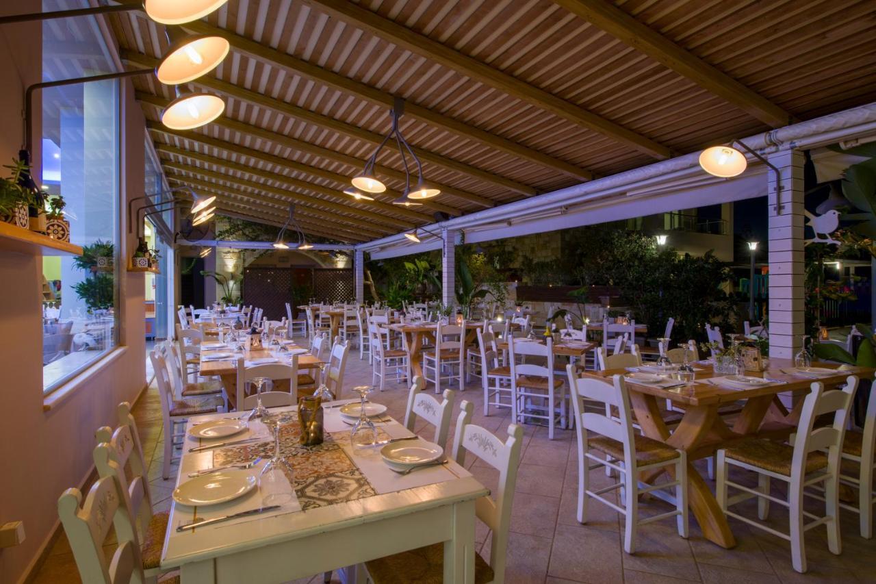 Isida Hotel Agia Marina Екстер'єр фото