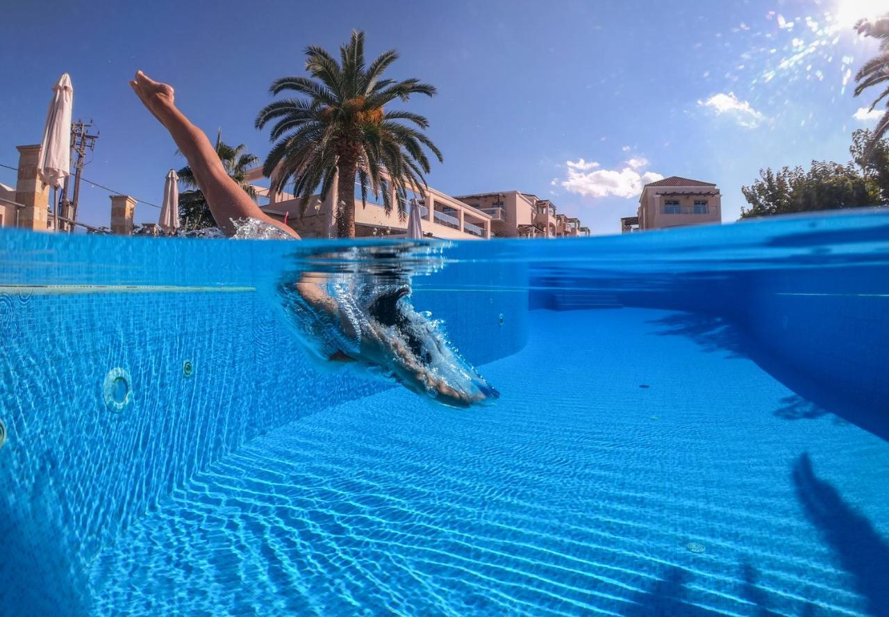 Isida Hotel Agia Marina Екстер'єр фото