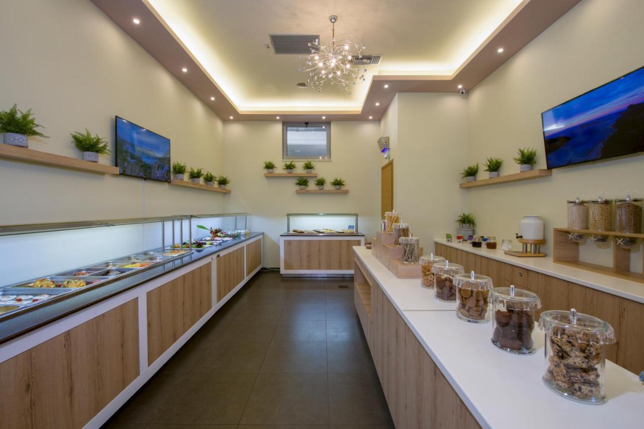 Isida Hotel Agia Marina Екстер'єр фото