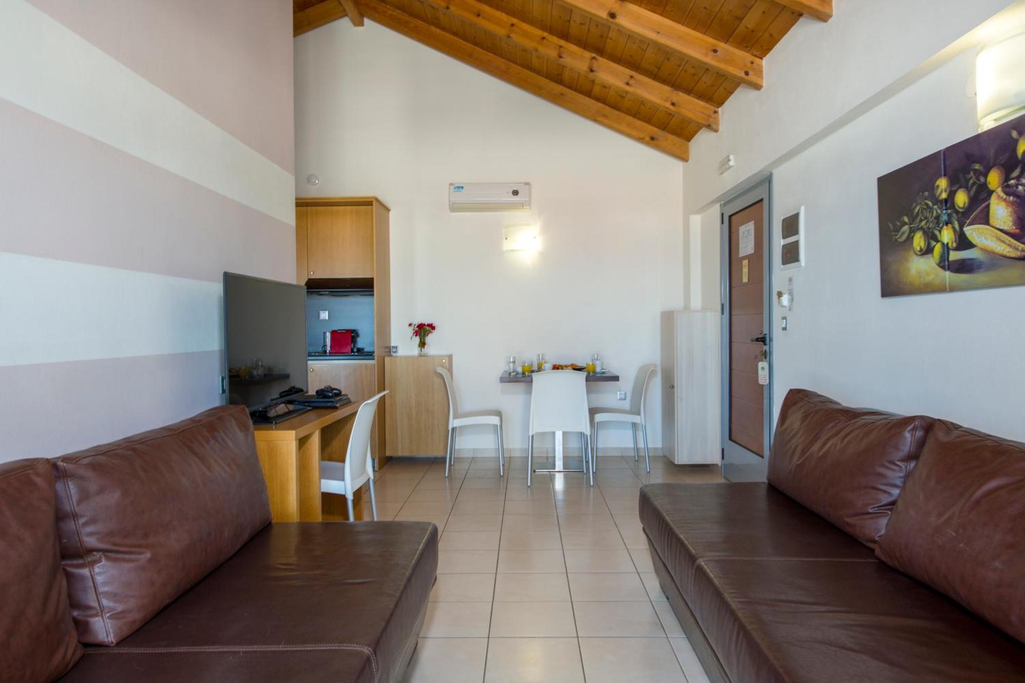 Isida Hotel Agia Marina Екстер'єр фото